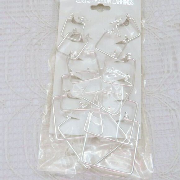 Silver Toned Square Earrings Women Leverback Set of 6 Fashion Earrings MultiSize - Picture 6 of 10
